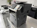 Konica Minolta Bizhub 4050 drukarka biurowa widok z boku
